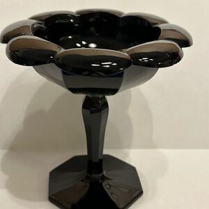 Elegant Black Amethyst Pedestal Flower Shaped Compote Bowl Candy Dish VTG